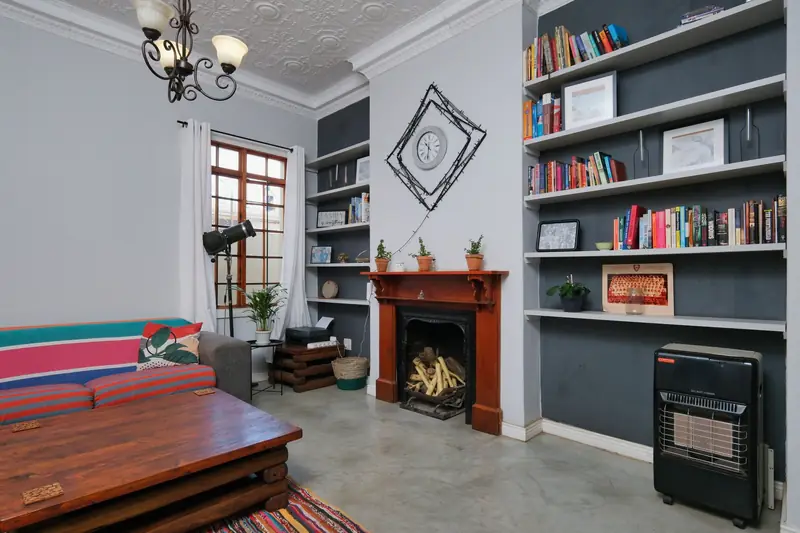 Lounge with bookshelves
